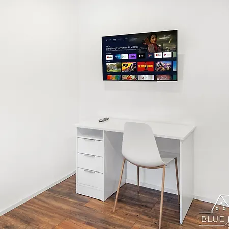 Blue House - Your Accomodation شقة
