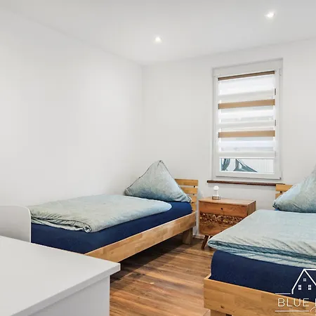 Blue House - Your Accomodation * توتلِنغين