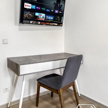 Blue House - Your Accomodation * توتلِنغين